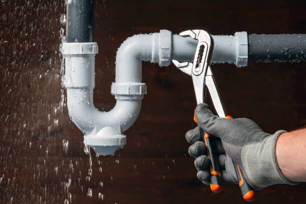 Professional Drain Cleaning technician working in Silverado, CA